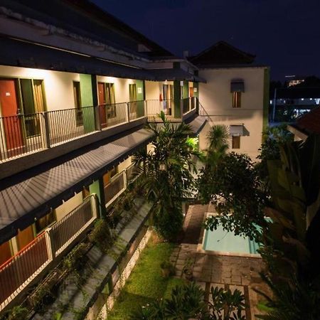 Spazzio Bali Hotel Kuta Lombok Exterior foto